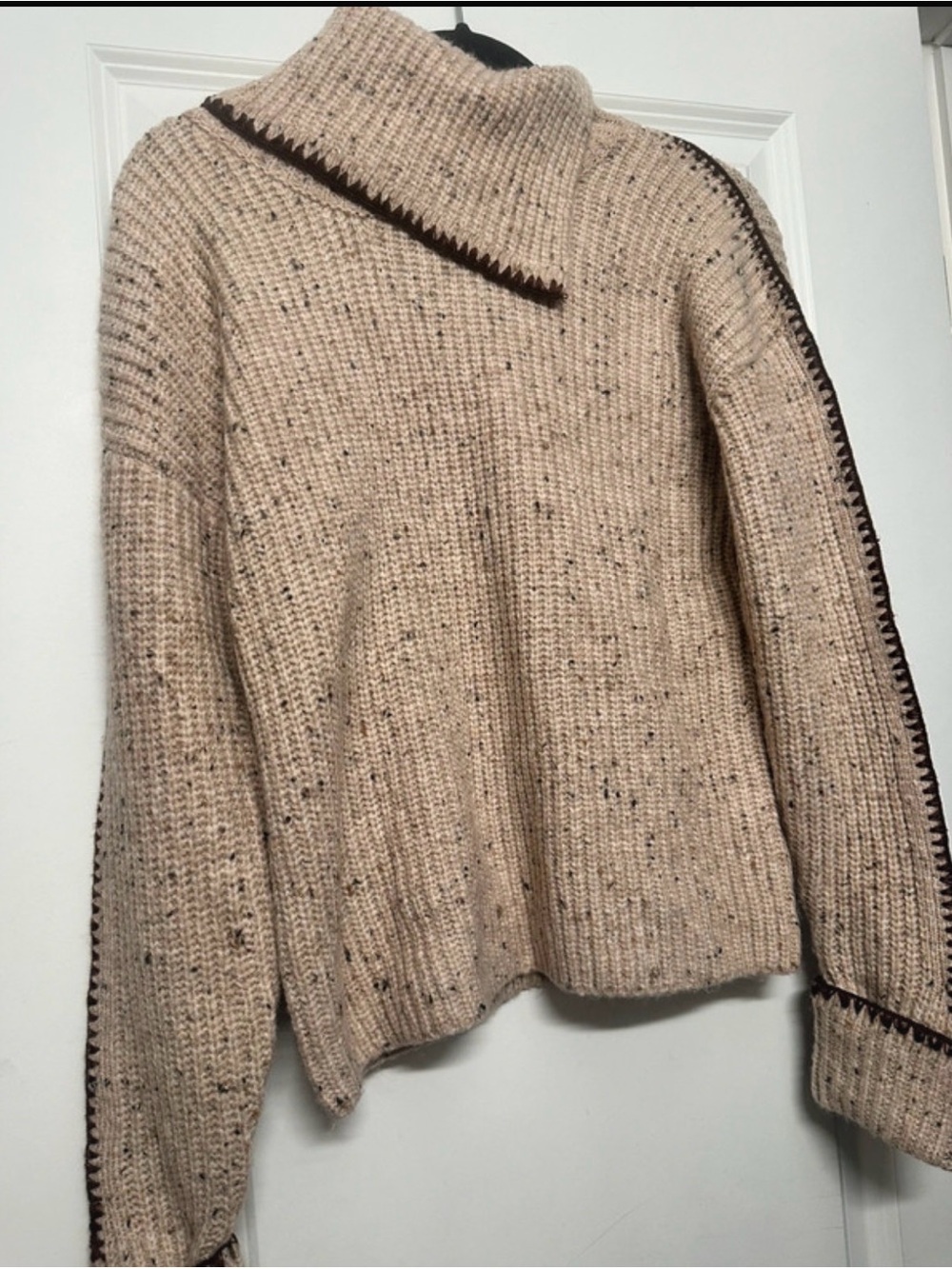 Cozy Beige Speckled Turtleneck Sweater